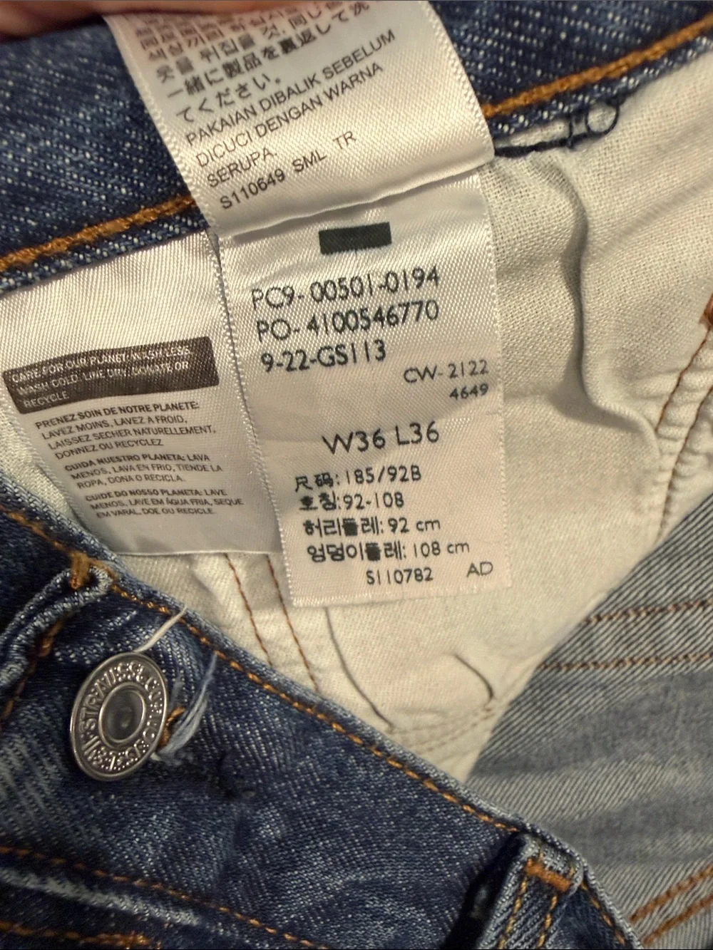 Vintage Levi’s 501 Jeans Men’s W36 L36 Dark Blue Straight Leg Button Fly Y2K